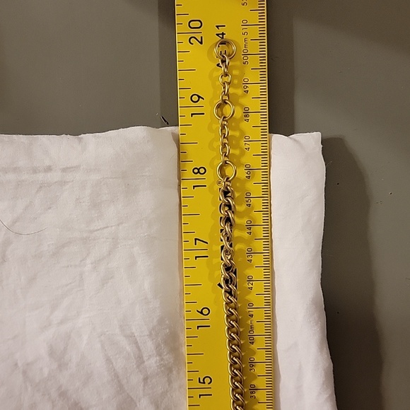 J Crew Pear or Tearshaped Blue Faux Gemstone Gold Tone Necklace Excellent Condit - Picture 16 of 16